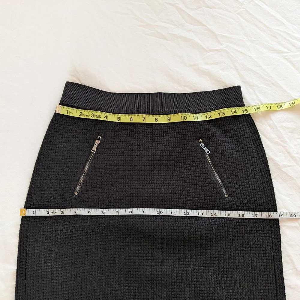 NWT Ann Taylor Textured Black Zip Pocket Skirt in Size 4